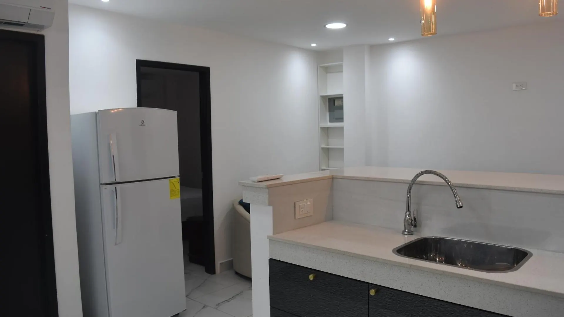 Eco-Chic Suite In Kennedy, Guayaquil