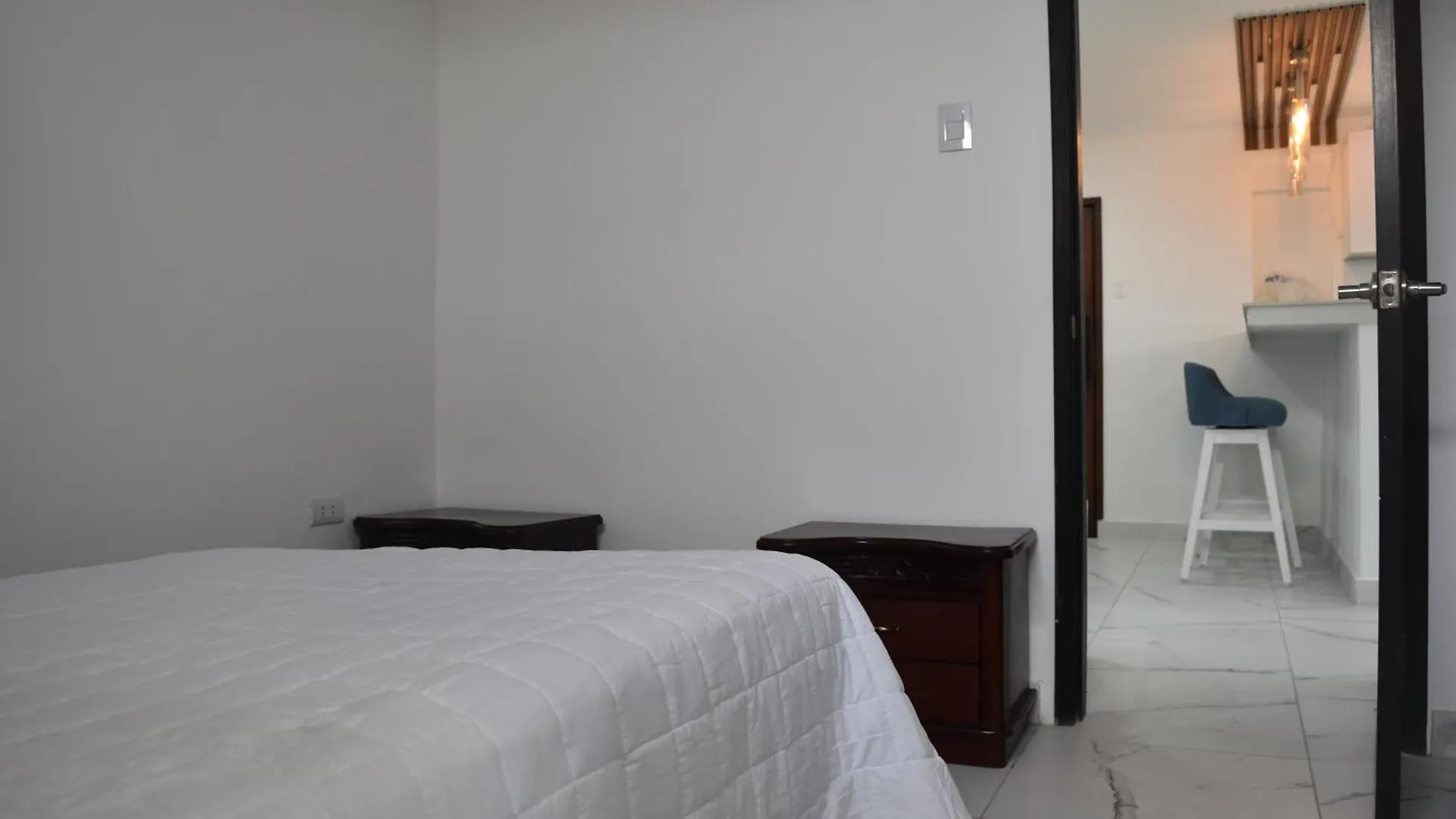Eco-Chic Suite In Kennedy, Guayaquil Apartment