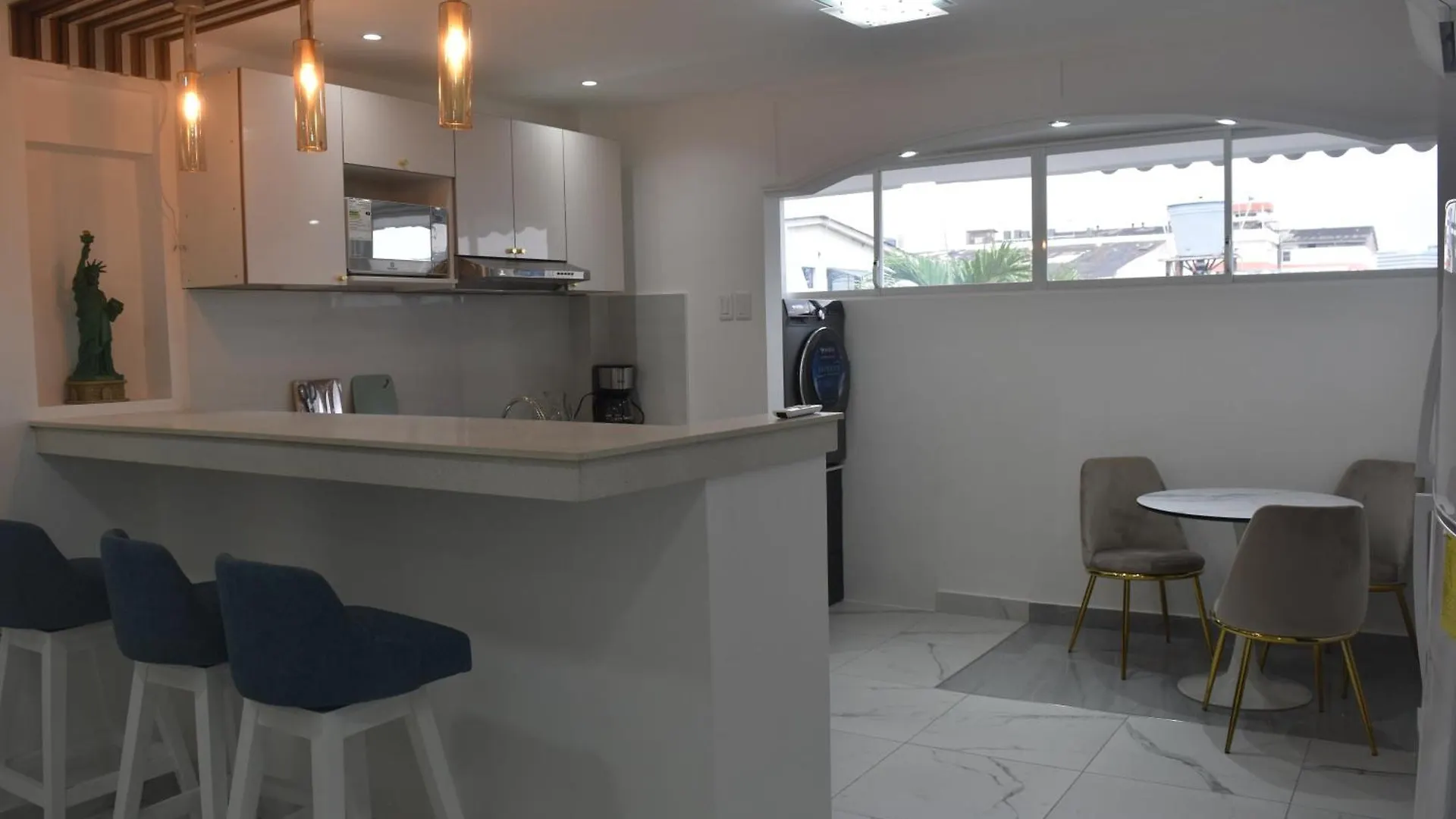 Eco-Chic Suite In Kennedy, Guayaquil Apartment
